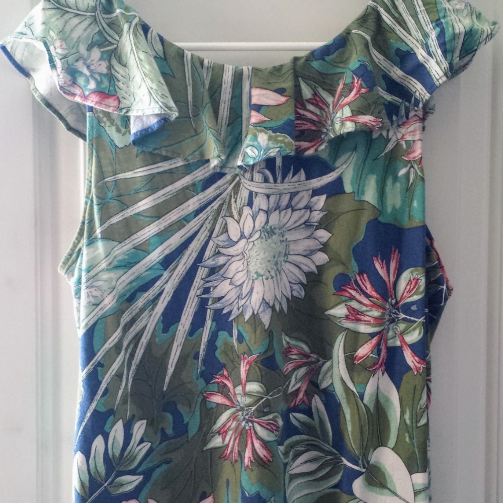 Tropical Ruffle Top - Picture 3 of 3